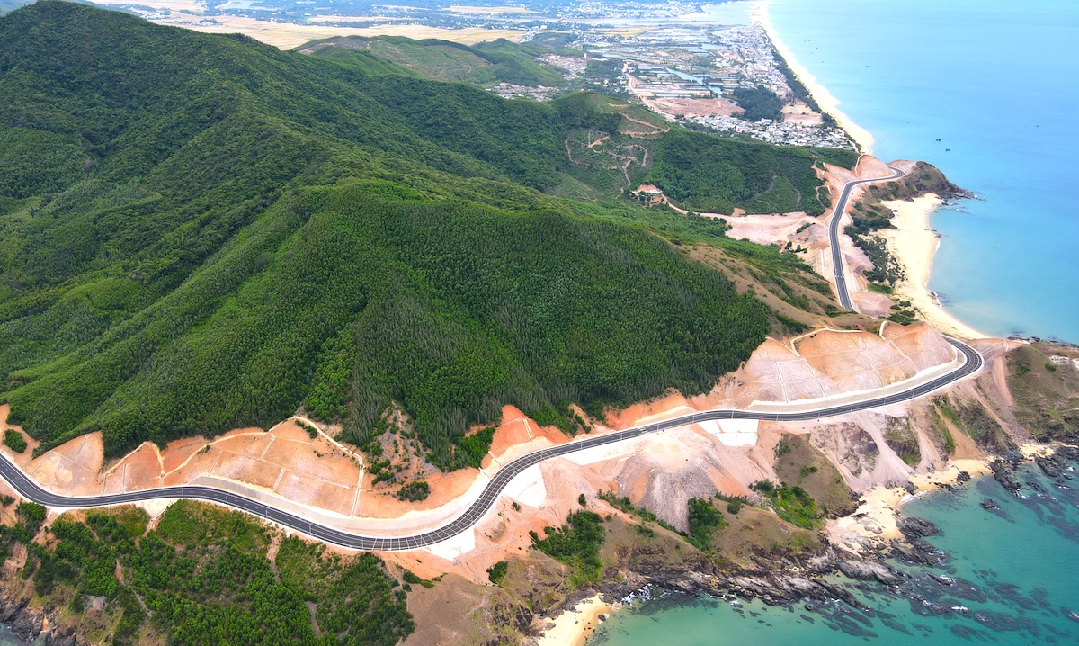 Lo Dieu Pass on Gia Lai coast opens to traffic