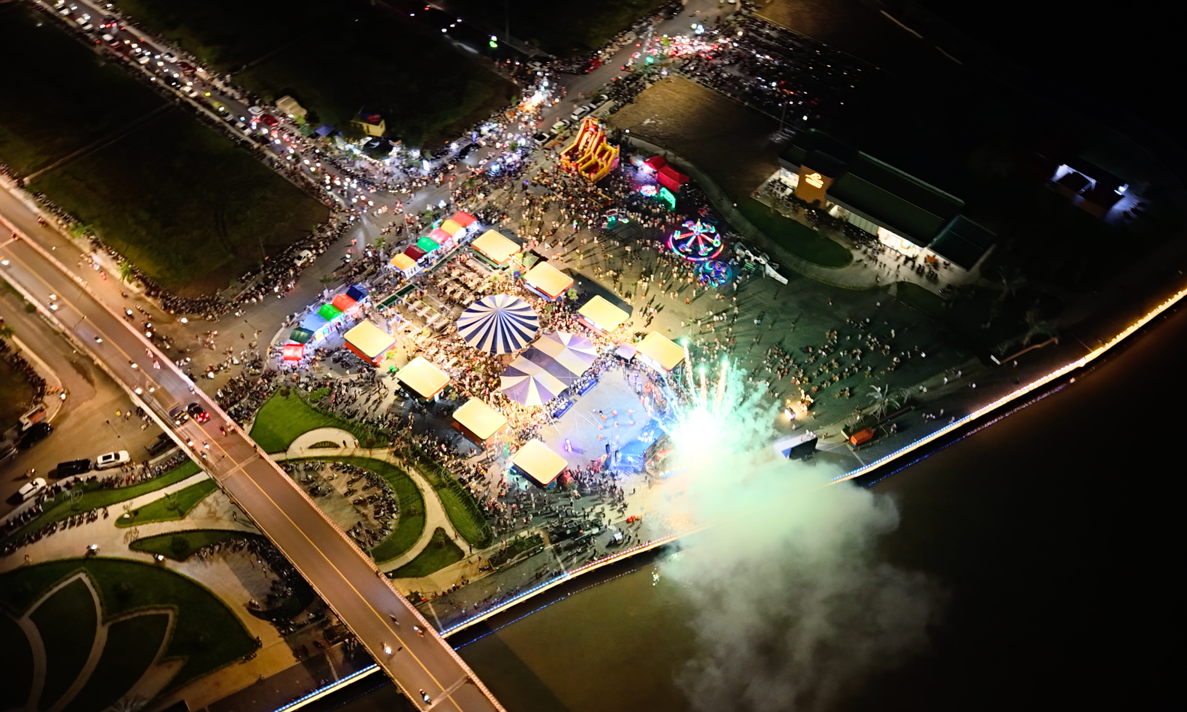 An Phuoc Night Town welcomes over 10,000 visitors on opening night