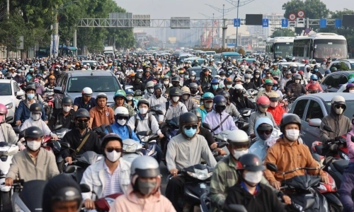 TP HCM opens reversible lane on Truong Chinh street to ease congestion