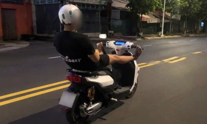 Many teenagers drive dangerously to gain views