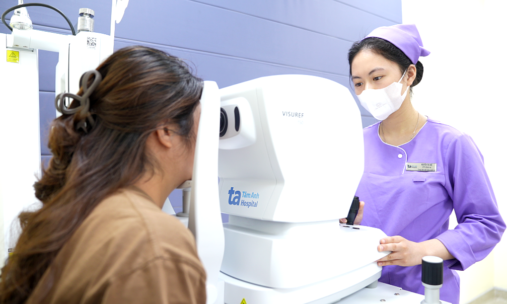 Distinguishing blurry vision: age-related changes versus medical conditions