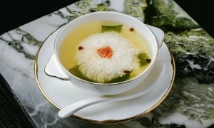 How "thousand-cut tofu" is prepared