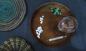 Culprits behind continuous morning sneezing