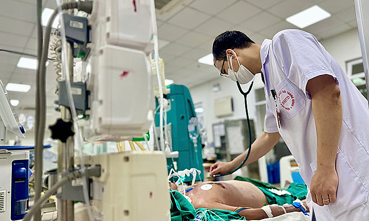Multi-organ failure after consuming raw pork blood pudding