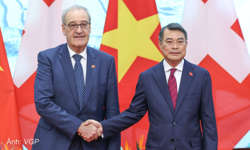 Switzerland proposes connecting Crypto Valley with Vietnam's innovation ecosystem