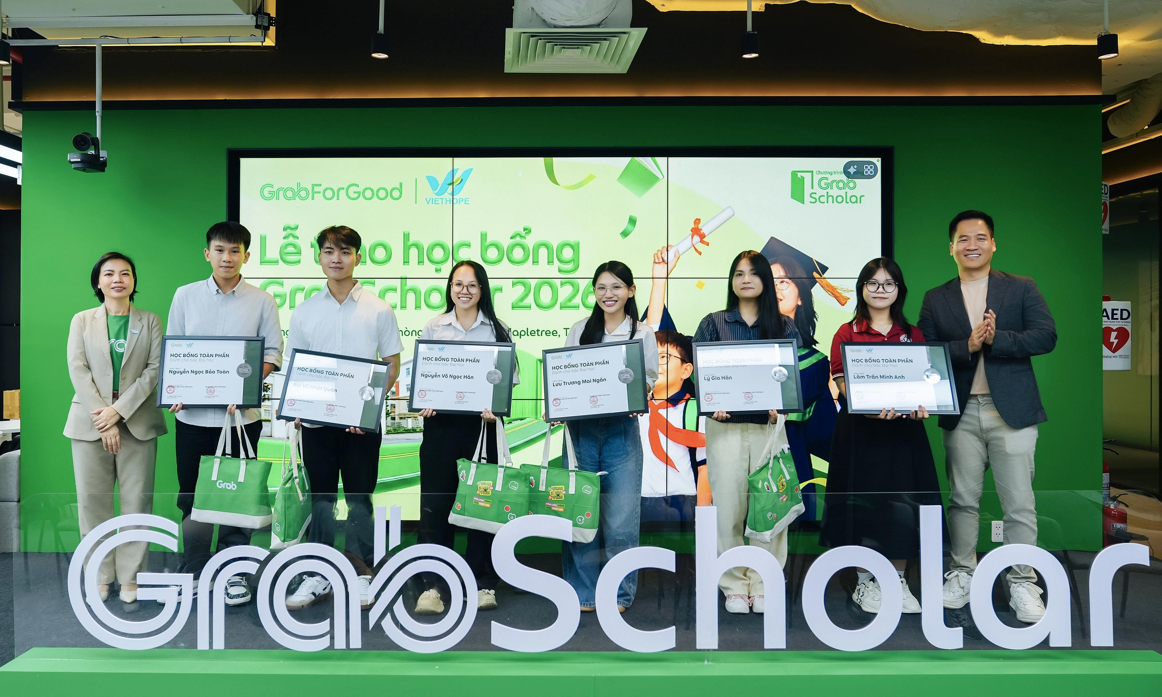 GrabScholar season two awards over 300 scholarships