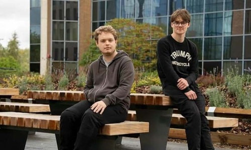 Young Briton faces 'three noes' despite 2,000 job applications
