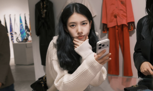 Creating a rich heiress facade to escape pressure