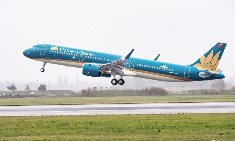 Vietnam Airlines launches direct flight route Hanoi - Hangzhou