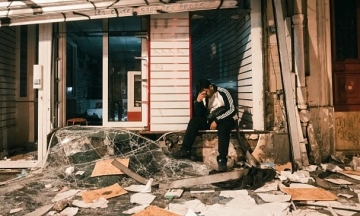 Paris shopkeepers left penniless after night of riots