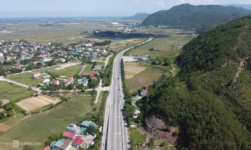Over 600 billion dong needed to repair roads through Ben Thuy BOT