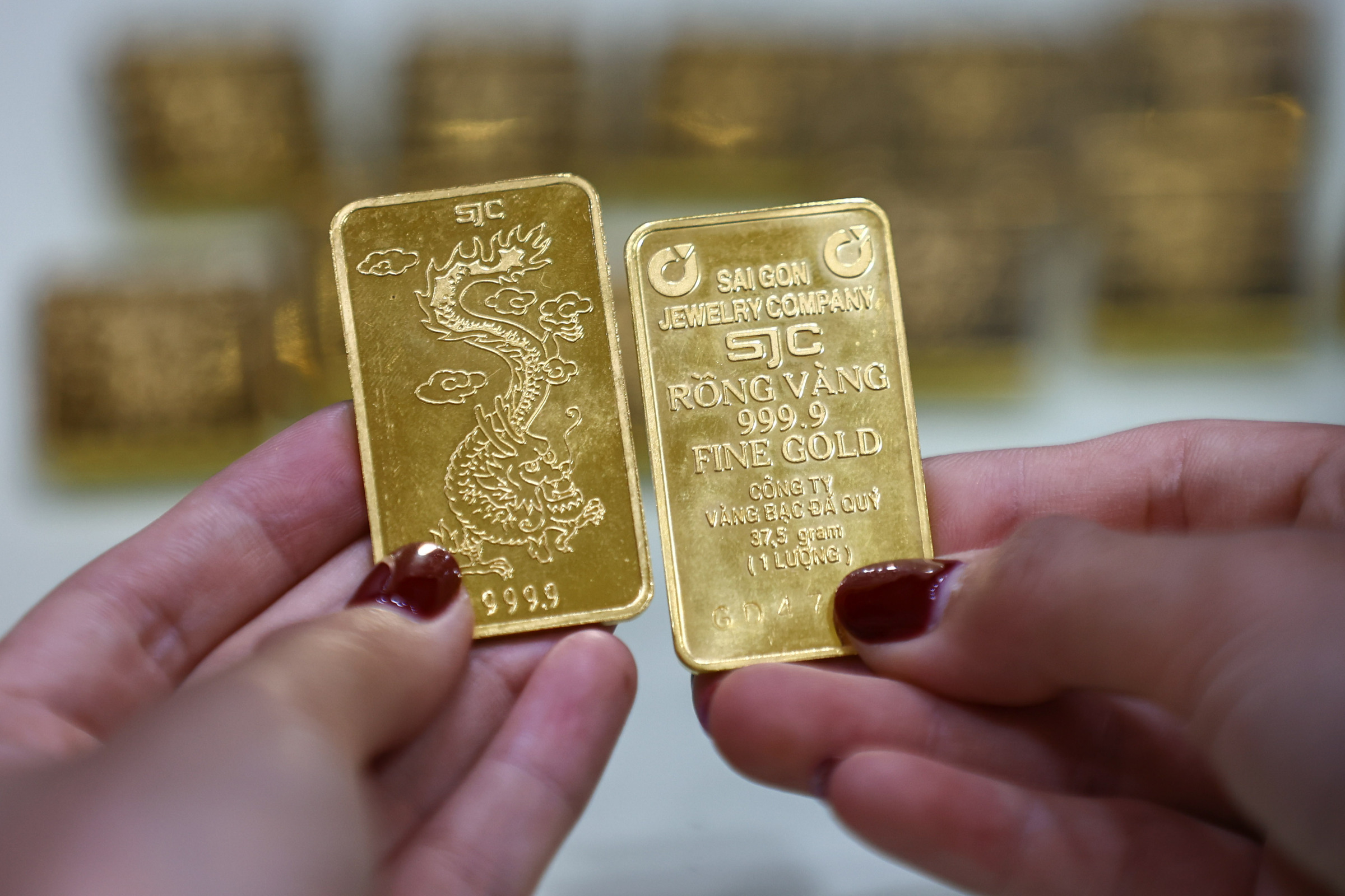 Gold bar price falls to over two-month low