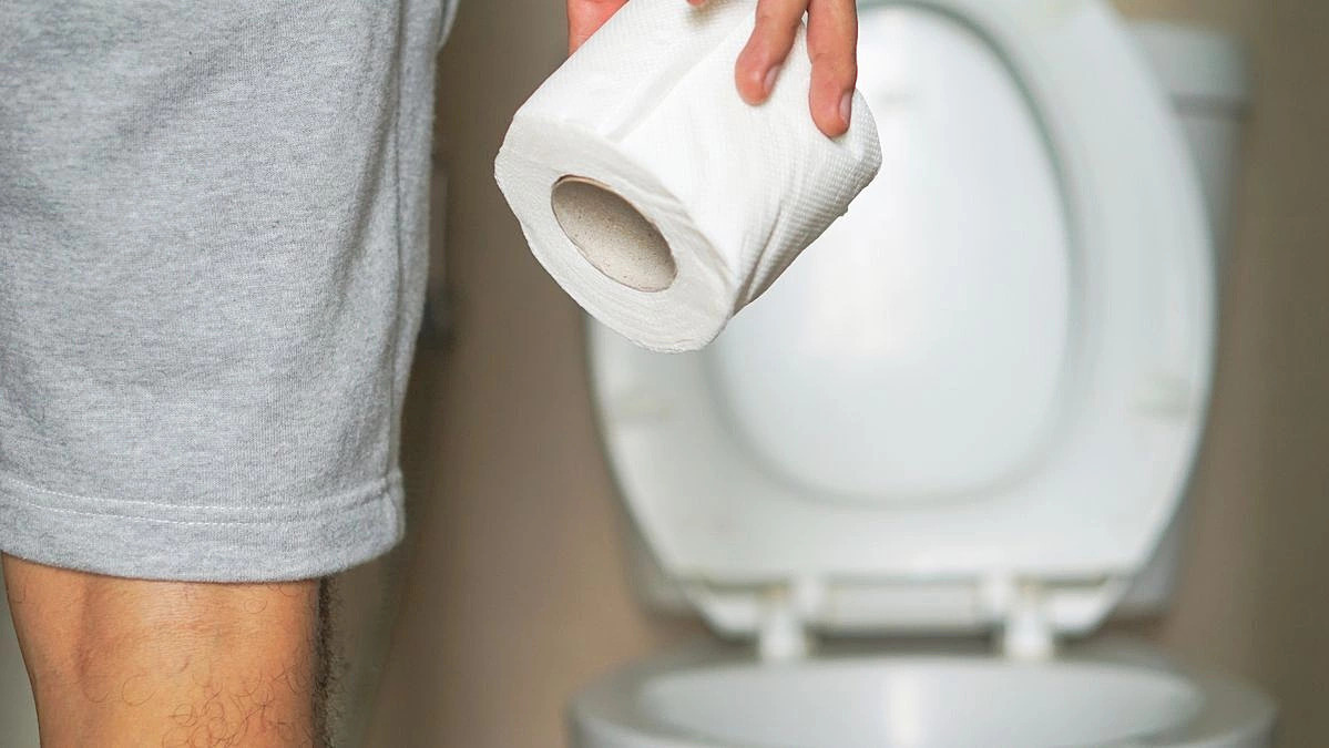 Is dark, strong-smelling urine in the morning abnormal?