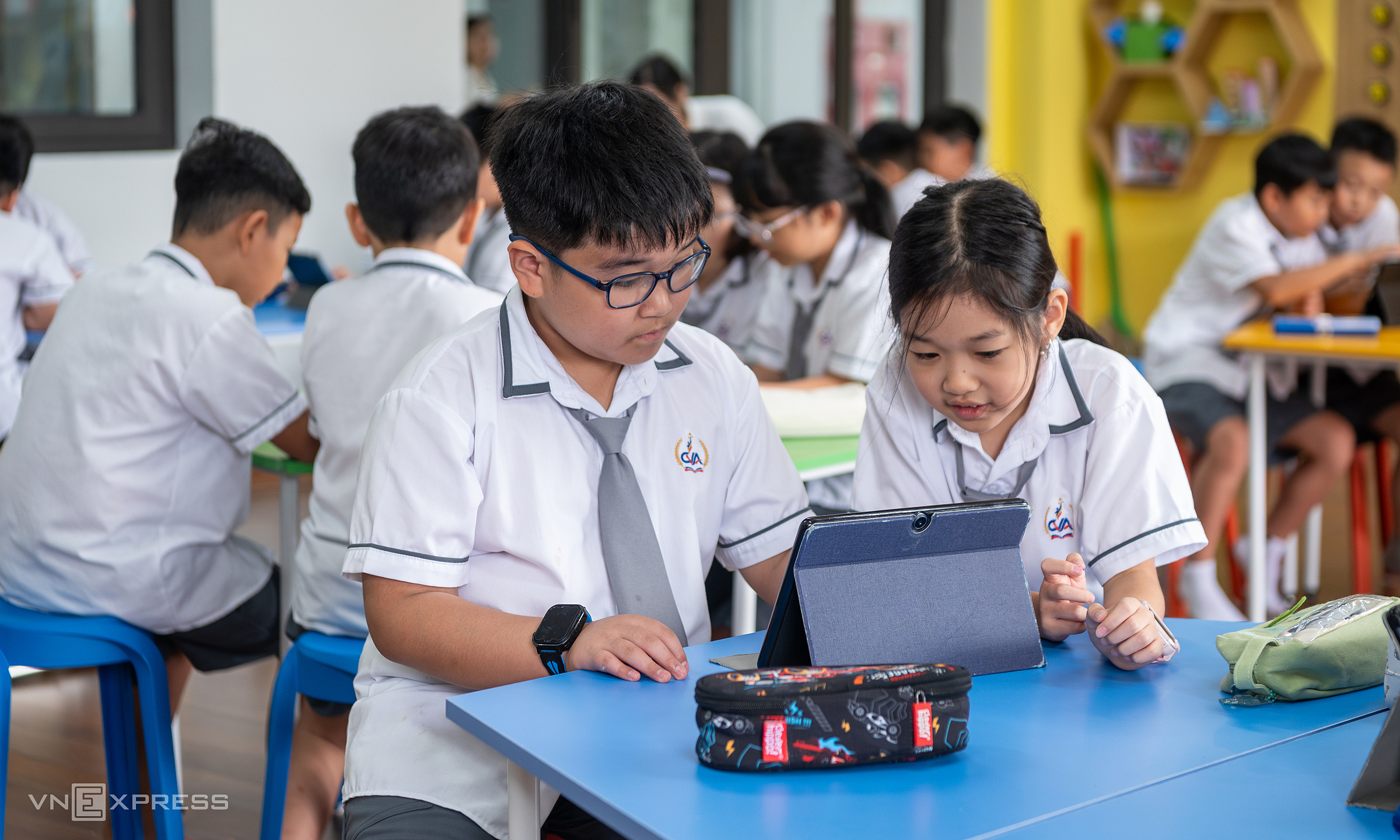Hanoi schools charge a maximum of 15,000 VND per period for supplemental tuition