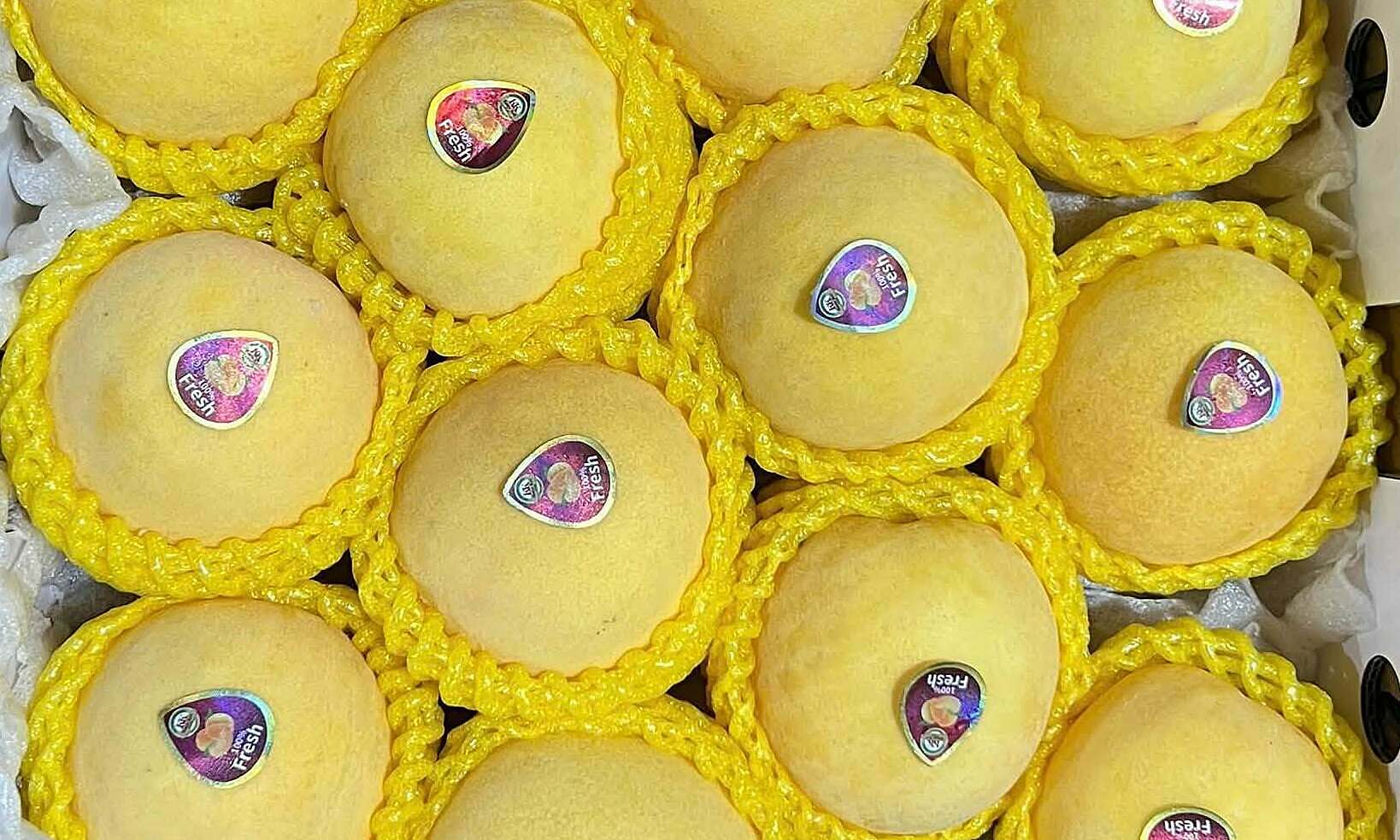 Foreign peaches flood into Vietnam